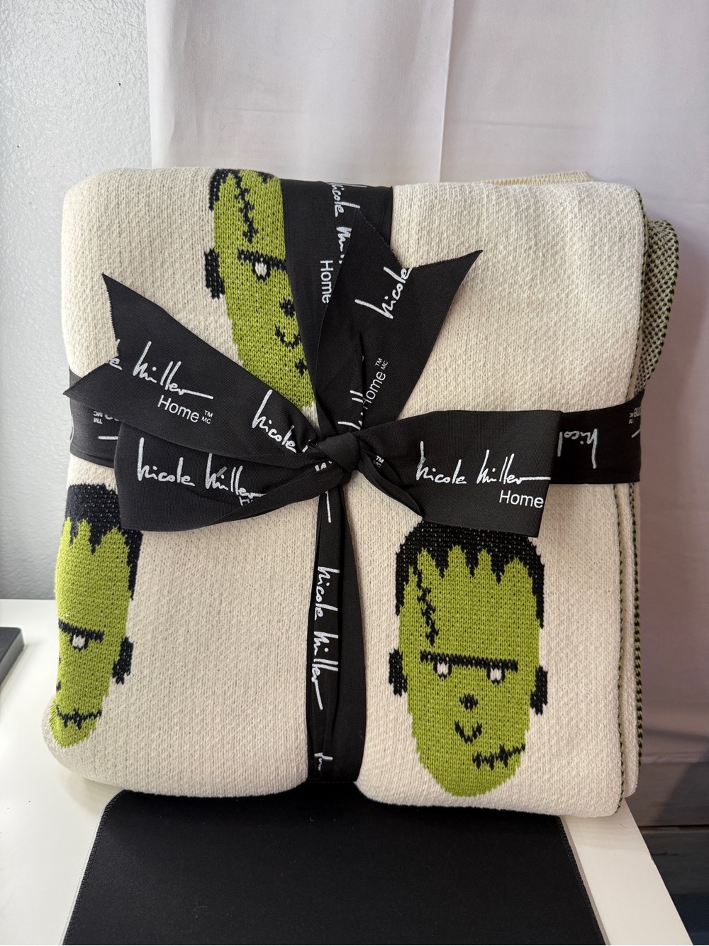 Nicole Miller Home Halloween Frankenstein Knit Twin Blanket 60x90 Green Ivory
